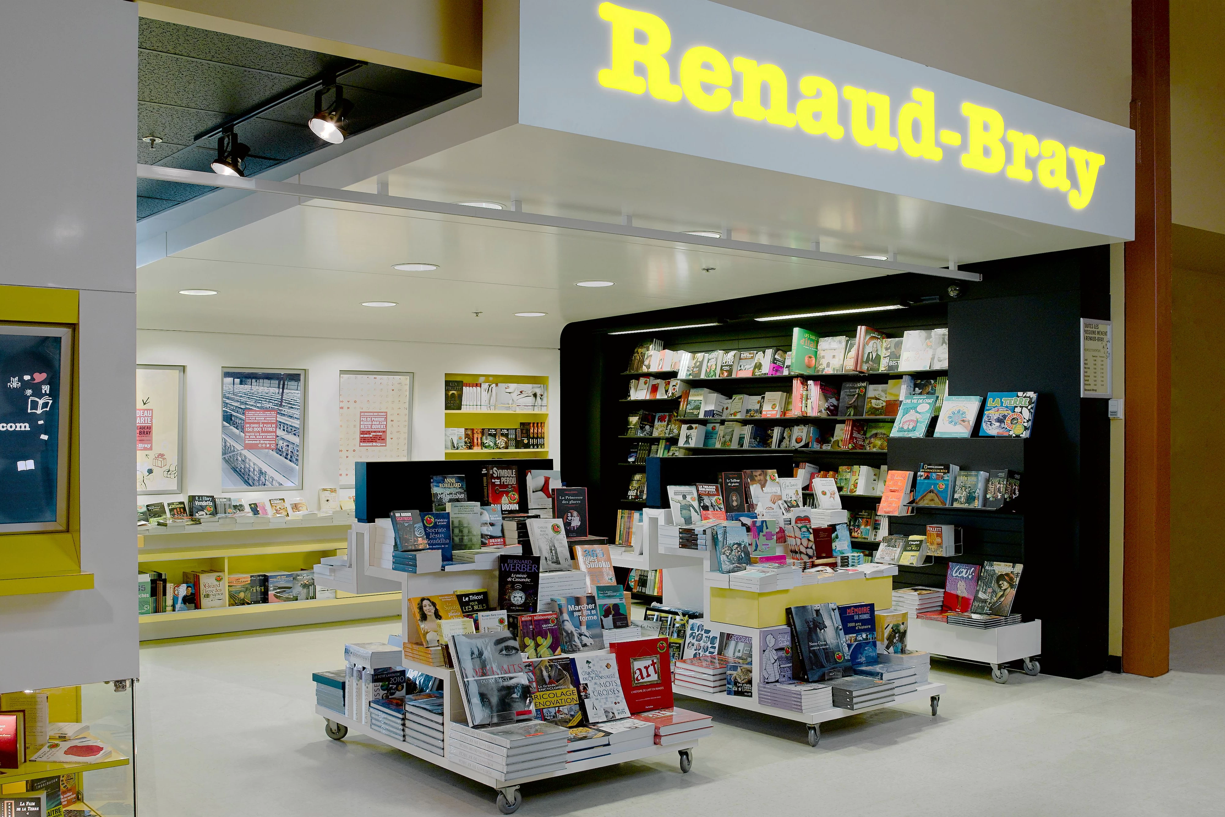Façade d'une boutique Renaud-Bray